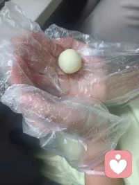 和孩子们一起做的土豆小丸子，QQ弹，很美味，我蒸的土豆，和淀粉做的土豆面团，俩姑娘团的。不敢吃辣椒🌶️，做成了酸甜口，如果能吃辣椒，放上，是不是得更美味，更诱人。