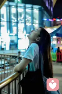 祝你铮铮，祝你昂扬，祝你扎根大地，挺直脊梁。配图