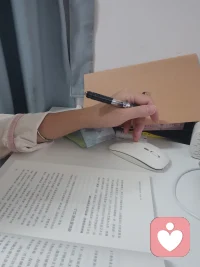 空闲的时候，我选择静静学习，吸收更多能量，希望可以陪伴到更多有需要的人。