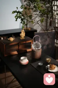 不要尝试一次性
解决所有问题；
因为问题的后面还是问题。
矛盾是普遍的 绝对的，
存在于事物发展的一切过程中，
又贯穿于一切事物的始终。
《毛选》