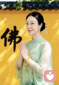 你们以为悟性是头脑聪明，听别人讲道理就能豁然开朗。
走过一些路，经历一些拉扯与内耗才慢慢明白，悟性从来不是话术，而是冷暖自知。

旁人能告诉你对错，教你处事的道理，
却替你扛不住委屈，消不掉心底的纠结，渡不了专属你的劫难。
所有心酸、挣扎、释怀、释然，其中滋味，只有自己清楚。

很多内心顿悟的瞬间，没办法完整用语言描述。
一旦直白讲出来，那份沉淀下来的心境就会大打折扣。
语言只能描绘皮毛，亲身熬出来的感受，才是骨子里的通透。

不必执着让所有人理解你的选择、你的心事。
不必费尽口舌解释自己的所有转变。
修行在自身，感悟留心底。
自知、自愈、自省，便是最好的悟性。