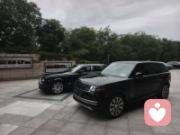 在超市我悄悄把手伸到条形扫描器上只见屏幕上显示猪蹄8元我以为机器坏了把脸凑过去看屏幕显示猪头肉五元配图