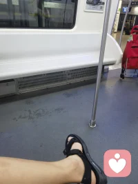 出门晚就是好，到处都是座！配图
