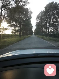 看不见的，未必就不存在。
看得见的，未必就是真相。
处世当守：诸恶莫作，众善奉行。
方才懂得，世间万般际遇，皆是因缘。（转）