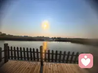一个人，想要自己一辈子命好，
有一个秘诀，那就是精神上不受力。
什么意思呢？
就是无论任何人，对你做了什么，说了什么，  或者发生任何事情，
你都不会难受，
依然可以有好心情，依然可以在生活和事业里的细节中，有满满的成就感。

——余华
