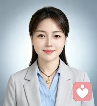 很多关系慢慢走散，并不是爱消失了。
而是两个人只在发泄情绪，却忘了好好相处。
 
不要总等着对方完全懂你，没有人可以精准感知你全部的委屈。
也不要一味执着自己的付出，反复计较谁投入更多，执念只会不断消耗彼此。