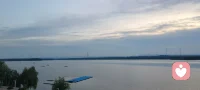 以前看见山
总想知道山的后面是什么？
我现在已经不想知道了。
因为人家说一个人有烦恼是因为记性太好
从那年开始很多事我都已经忘了