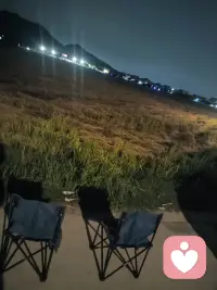 爱上一个人，能够光明正大走到一起的概率，远比中五百万彩票还要低。
造孽的第345天。
想她，念她，爱她的第345天。
 
道理我全都懂，心里分得清清楚楚；
没道理又如何，情绪永远大于理智，因为智者不入爱河。。
 
结局交给往后的时光。
此刻我只知道，我爱她，她也爱我，便足够了。