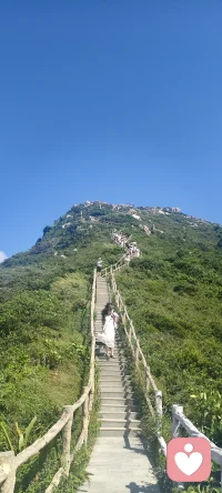 善良的人总是快乐，感恩的人总是富有！
做一个善良的人，让善良，成为开在心中不败的花。
只有美好的品行，才能塑造美好的形象
