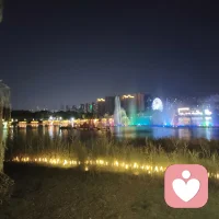 维度高的人遇到真诚，第一反应是珍惜；维度低的人遇到真诚，第一反应是好拿捏；其实很多人是接不住真诚的，一旦接受真诚，便滋生傲慢与贪婪，心理学家认为，人是无法接住他本身就没有的东西