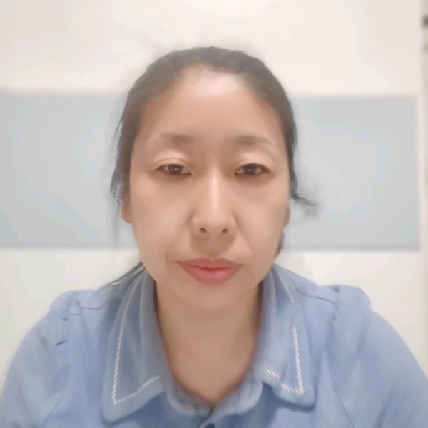 梅花陪伴者