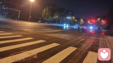 对m的渴望就像内心对被爱的渴望