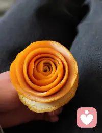“物质的贫穷能摧毁你一生的尊严，
精神的贫穷能耗尽你几世的轮回。
人生没有白走的路，没有白读的书