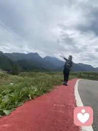 今天很感动，姐妹相约，吃饭，聊天，散步，值得