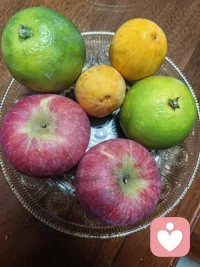 寒露初凝，秋意渐浓，吃多点水果，多一点丰富的维生素