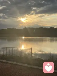 这是我们宁静的家园，是我们心灵停泊的港湾。聆听您的声音，走进你的世界。