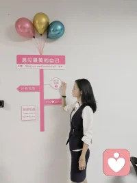 不经意间我们会发现，人生最曼妙的风景是内心的淡定与从容，头脑的睿智与清醒！
