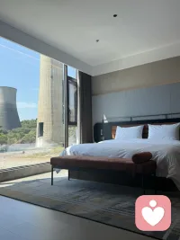 长期的焦虑和压抑，也是一种无形毒素。 憋久了，容易发胖，容易脾气烦躁。 情绪，也需要一个释放的出口。 心事别独自硬扛，想说，就慢慢说出来。 我是清聆，这里安静，静待与你倾诉。