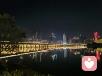 我们终其一生都在找一个能说话的人，能听你说话，能听懂你说话，能听你说废话，这看似简单的想法，实则要多幸运才能遇到啊，肉体相伴比比皆是，但灵魂共鸣寥寥无几，所有关系的终极意义不过是让孤独有了回声！