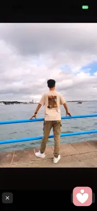 我们终其一生，都在寻找两样东西，一是价值感，二是归属感，价值感来源于肯定，归属感源于被爱