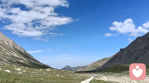 今日份治愈：高山，白云与远方的路