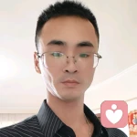 光里藏温柔的头像