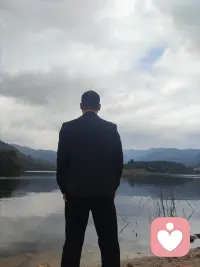 当一个男人落魄且负债累累，哪怕再善良、人品再好，在亲人眼里可能连最起码的尊重、尊严、笑容可能都得不到。