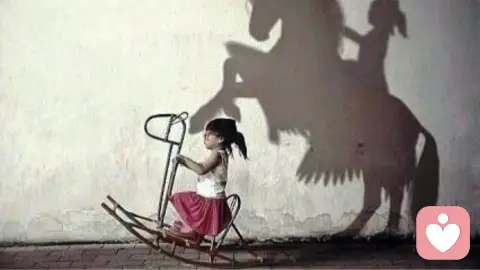 《成年后的你爱上的不是男人，而是你的“父亲投射”》