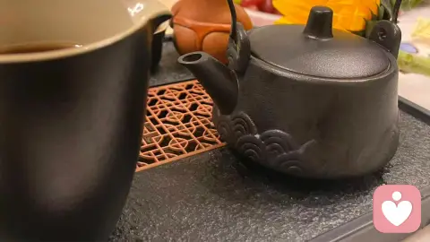 择偶两难:选心动却没钱,还是有钱却不喜欢?