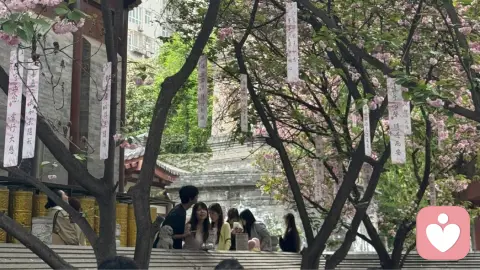不执着改变对方,不强求完美关系,先照顾好自己的情绪,才能从容经营婚姻、安放身心。