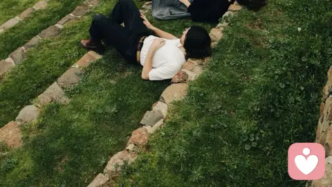 我看见了你的痛，更看见了你那拖住自己的手
