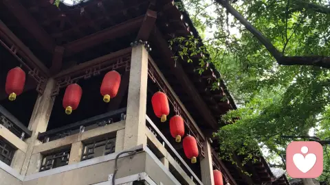 职场内耗的底层根源:深度解析“相对剥夺感”与“螃蟹效应”